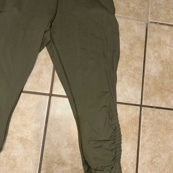 Lululemon Sunset Salutation Crop - Picture 2 of 10